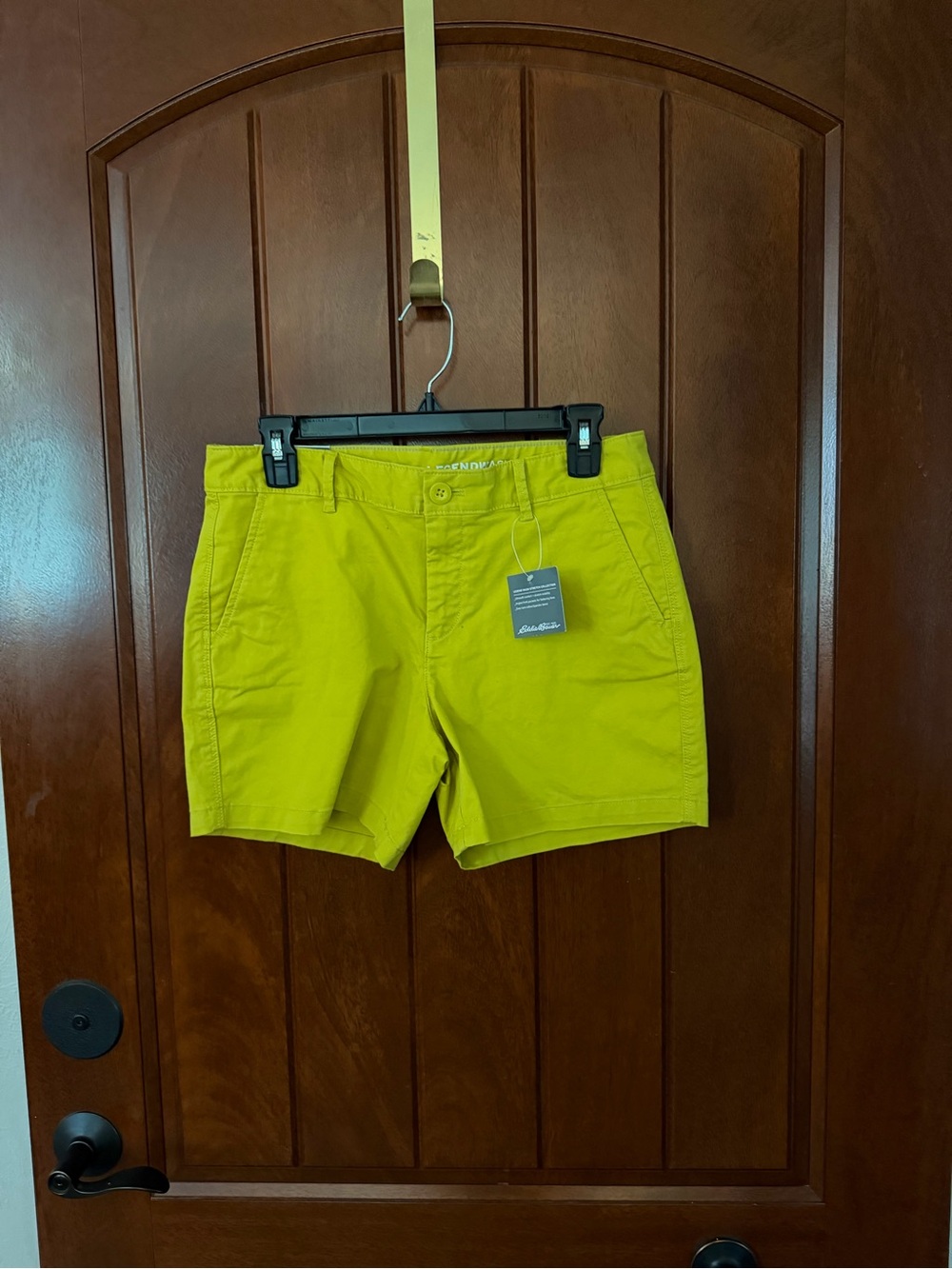 Eddie Bauer women's shorts. Size 4. NWT  $25